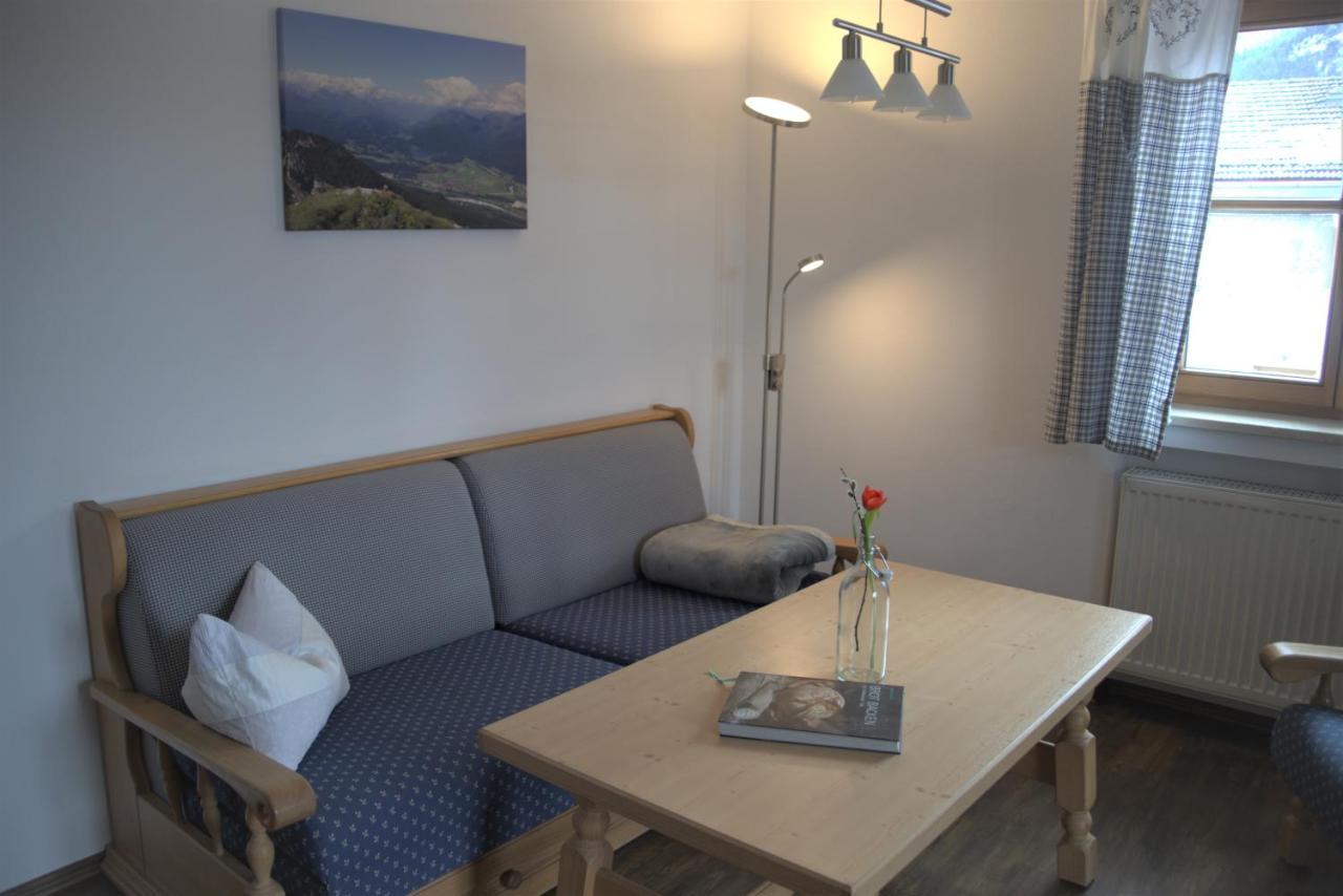 Ferienwohnungen Kir Royal Krün Exteriör bild